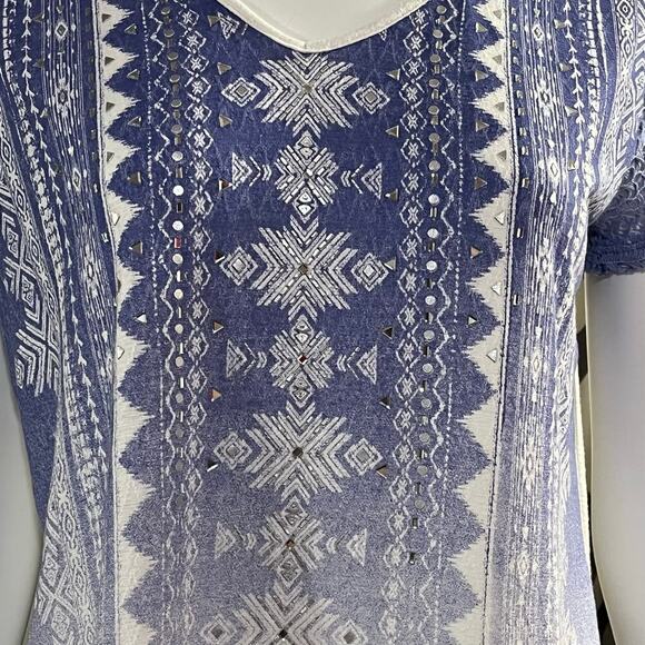 Miss Me White Blue Embellished Short Sleeve Top Tshirt Shirt Size Small - Picture 7 of 10